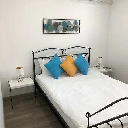 Apartments Komitovi 1 アパート ブルガス