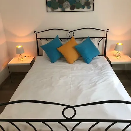 公寓 Apartments Komitovi 1 布尔加斯